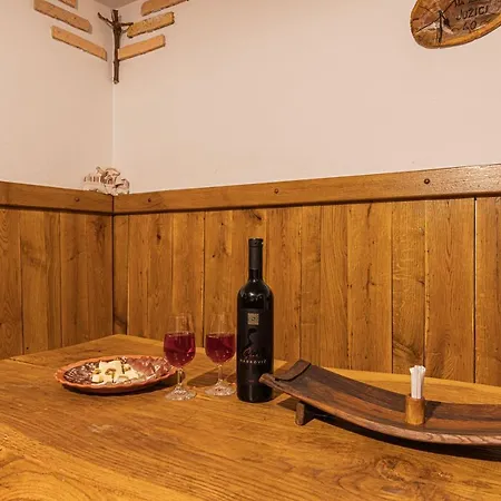 Vineyard Hansel And Gretel - Happy Tatil Evi Otočec